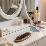 Pickleball Paddle Hair Claw Clip – Cute Pickleball Player Gift for Women & Girls, Fun Pickleball Fan Accessory, Pickleball Themed Hair Clip with Paddle & Ball Design