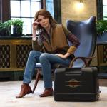 SINGER Special Edition Super Bundle | Vintage-Inspired Heavy Duty 500 Classic Sewing Machine Plus Carrying Case | Strong Motor, 23 Stitches, Metal Frame, LED, Needle Threader, Buttonhole, Accessories