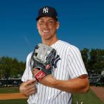 Rawlings | Sure Catch Series Youth Baseball Glove | A. Judge | 11' | RHT | Black