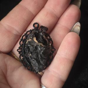 Gothic Crow Heart Pendant for Unique Self-Care