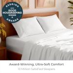 Mellanni Queen Sheets Set - 4 PC Iconic Collection Bedding - Hotel Luxury, Extra Soft, Cooling Bed Sheets - Wrinkle, Fade, Stain Resistant (Queen, White)