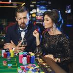 Coopay 250 Pcs Plastic Poker Chips for Texas Hold'em, Blackjack, Poker Chips Set with Dice Striped Edges for Card Board Game, Card Club Late Game Night Home Themed Events Party Supplies