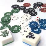 VOVCIG Poker Chips 100PCS Plastic Poker Chips Set 5 Colors for Home Game Poker Nights Party Card Club or Late Night Poker Games Supplies