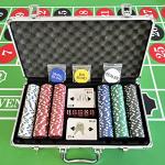 SEETOOOGAMES 100 Pieces 11.5g Clay Composite Dice Striped Casino Poker Chips- 4 Colors (red, Green, White and Blue)