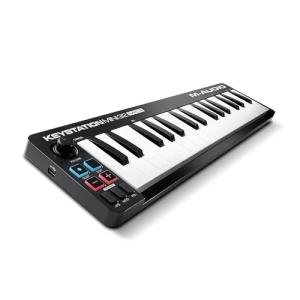 M-AUDIO Keystation Mini 32 MK3 USB MIDI Keyboard Controller with 32 Velocity Sensitive Mini Keys and Recording Software Included