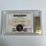 Joe DiMaggio 2001 Upper Deck Autographed Baseball Card