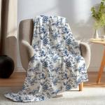 Blue and White Golden Retriever Throw Blanket
