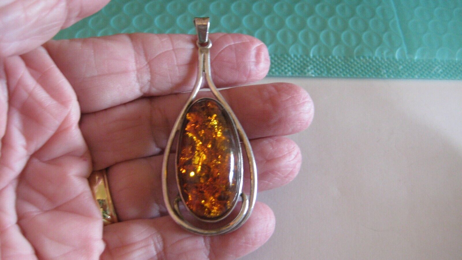 Sterling Silver Amber Pendant for Stunning Elegance