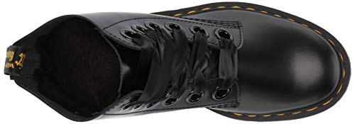 Dr. Martens 6 Eye Boots in Nero