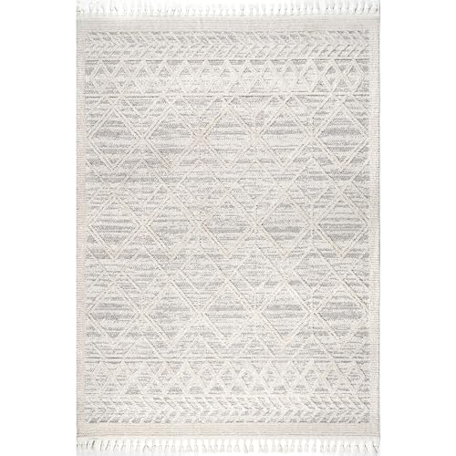 Light Gray Boho-Inspired Plush Area Rug
