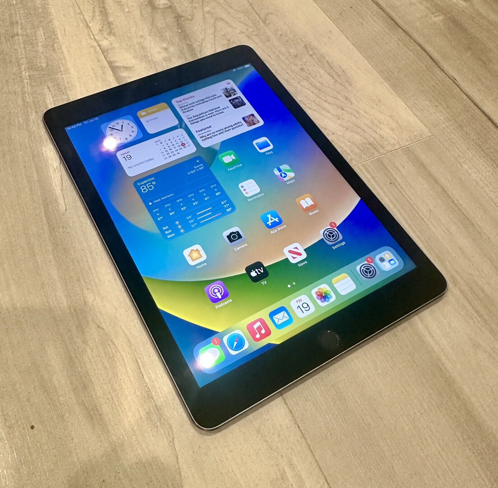 Apple iPad Pro 9.7, Wi-Fi, 32GB, Gray