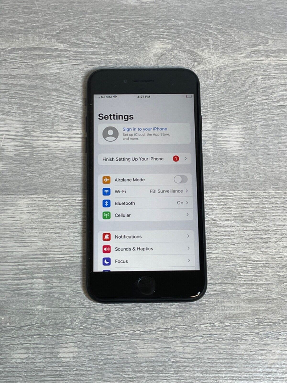 Apple iPhone SE 2nd Gen 2020 - Unlocked Options