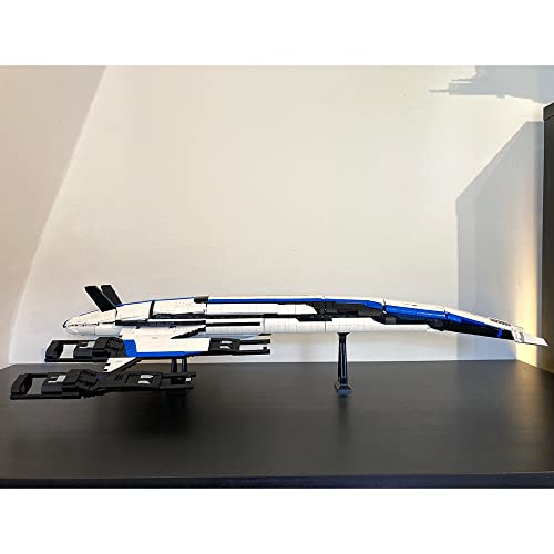 Normandy SR-2 Building Kit, Commander Shepard's Starship Building Block, Mass Sci-fi Game Military Warship Normandy SR 2 Airplane Model Building Blocks, Awesome Building Toy for Display (3927 Pieces) from Sayotoo
