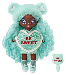 Na Na Na Surprise Cynthia Sweets - Mint Teddy Bear-Inspired 7.5" Fashion Doll with Mint Green Hair, Heart-Shaped Dress and Brush, Great Valentine's Day Gift and Toy for Kids Ages 5 6 7 8+ Years by MGA Entertainment