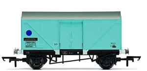 BR, 12T Fish Van - Era 6. Wagons & Wagon Packs. by Hornby