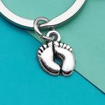 New Parent Gift Keychain Pregnancy Announcement Gifts Daddy and Mommy Est 2022 First Time Pregnancy Gifts for Mom Dad To Be Baby Shower Parents to be Gifts New Mom Jewelry First Time Dad Gift from Dabihu