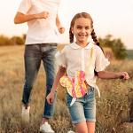 WEIVIOQ Pop Purse Fidget Toys Bag - Pack of Bracelet Pop Shoulder Purse Keychain Crossbody for Women Girls Push Bubbles Pop Fidget Purse Shoulder Bag Little Girls Pop Backpack Fidget School Supplies from WEIVIOQ