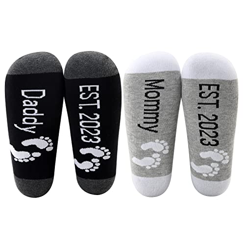 MBMSO New Parents Gifts Daddy Mommy Est 2023 New Mom and Dad Socks Pregnancy Reveal Gifts for Parent to be Gifts First Time (Daddy Mommy Est 2023) from 