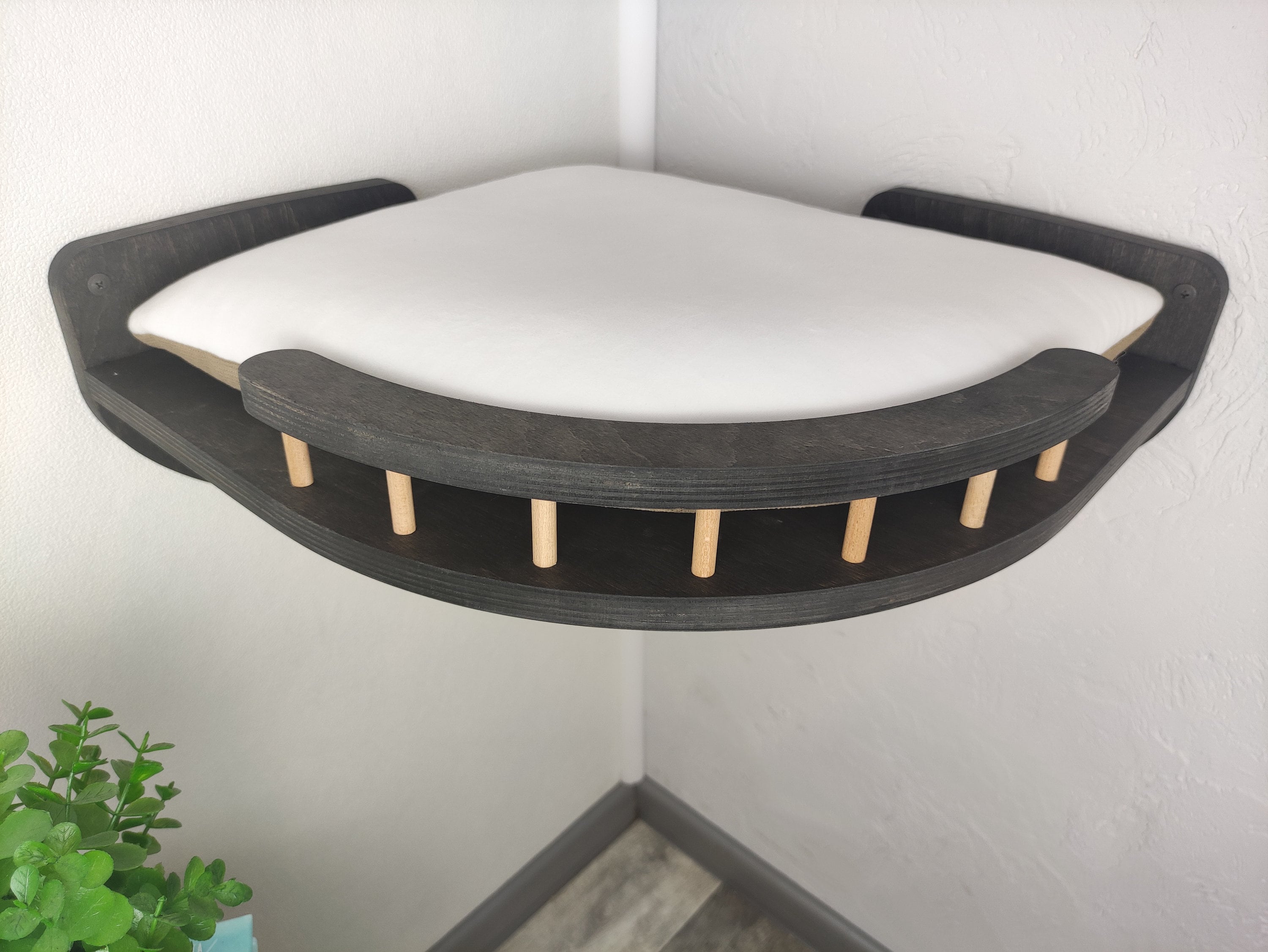 Wall-Mounted Cat Shelves and Furniture