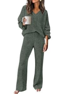 RUMIA Women's Green Sweater Lounge Set 2-Piece