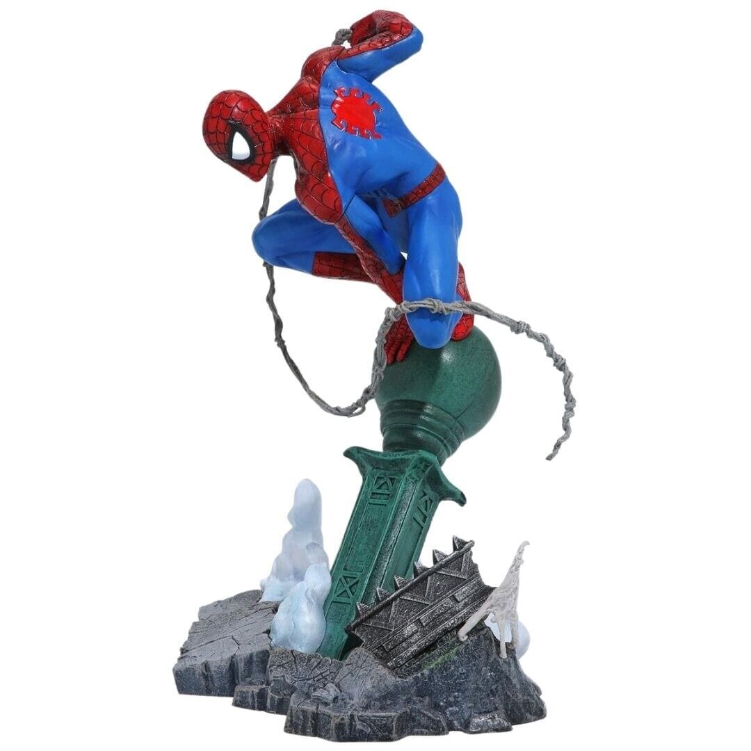 Spider-Man Lamppost PVC Diorama Figurine