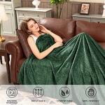 Soft Green Fleece Throw Blanket for Cozy Comfort