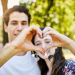 2pcs Cat Matching Keychains for Couples & BFFs, Double-Sided Cat Lover Keyrings with 26 Alphabet Charms Couples Keychains for Him Her Husband Wife Anniversary Wedding Valentine Gifts (Color 1)