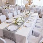 DaYammi 30 Guests Gold Plastic Plates with Disposable Silverware,Gold Cutlery with White Handle,White Disposable Dinnerware:60 Dinner/Dessert Plates,90 Plastic Silverware Set,Gold Plate for Party