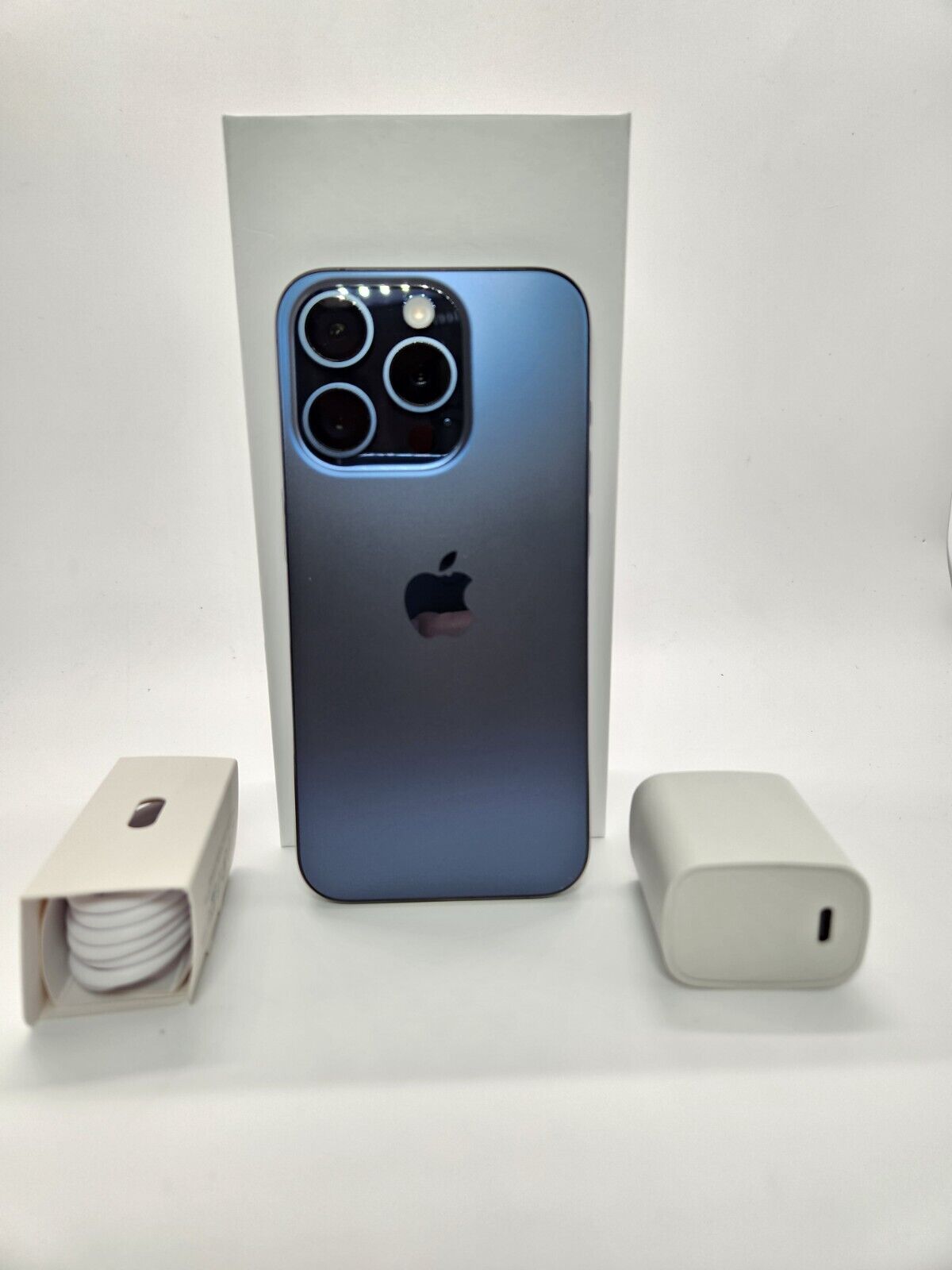 Apple iPhone 15 Pro 128GB - Blue Titanium