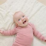 Woolino 100% Superfine Merino Wool Baby Bodysuit - Long Sleeve Onesies for Boy and Girl - 12-18 Months - Blush