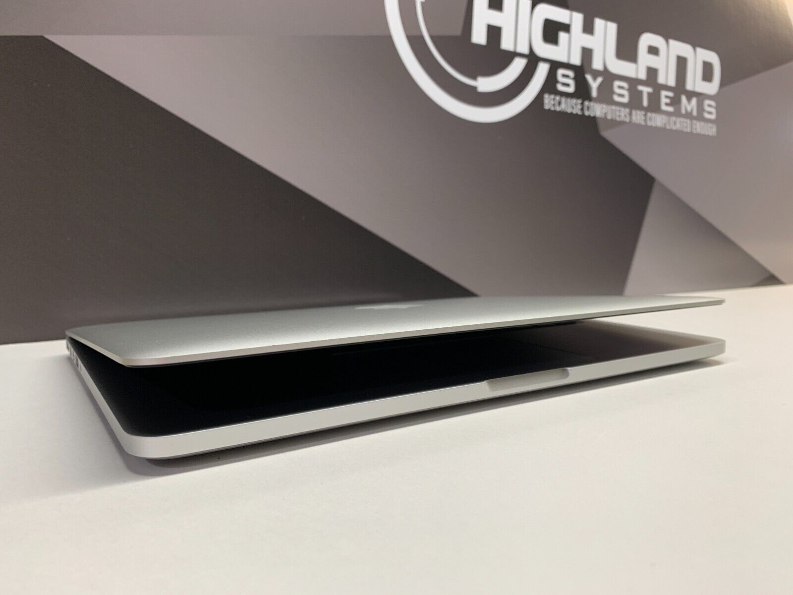 Apple MacBook Pro 13" i7 16GB RAM 512GB SSD