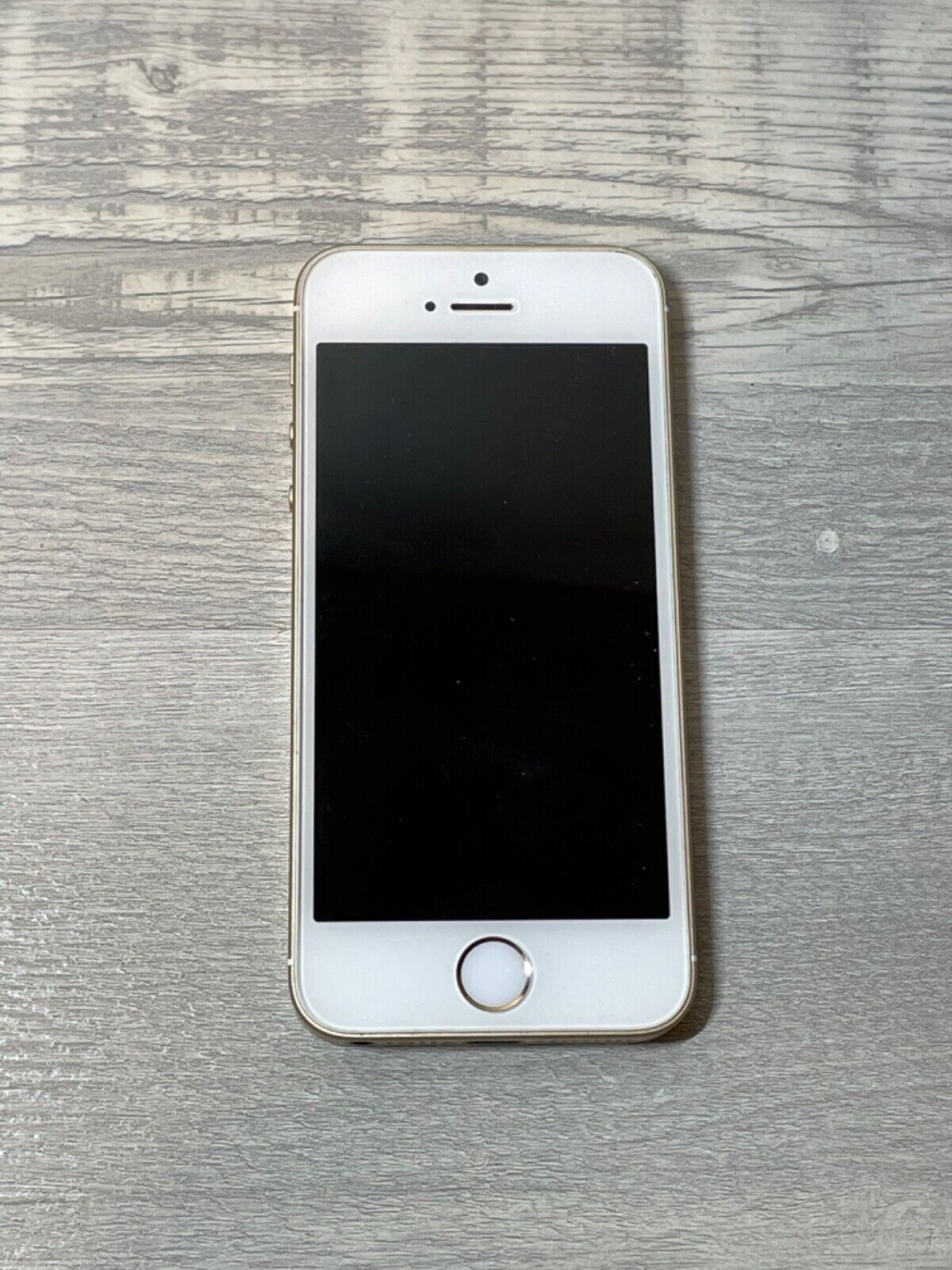 Apple iPhone SE 1st Gen - Unlocked - All Colors