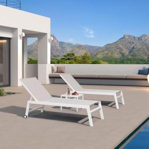 PURPLE LEAF Oversize Chaise Lounge Chair Outdoor 2 Pieces White Aluminum Lounge Chair with Wheels and Table for Pool Deck Patio, Linen