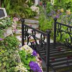 VINGLI 3.4ft Metal Garden Bridge for Outdoors