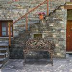 VINGLI 38.5" Antique Finish Outdoor Metal Rose Bench