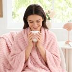 BEDELITE Fleece Decorative Blanket - 3D Jacquard Pink Throw Blankets for Women's Couch & Bed, Soft and Cozy Warm Plush Fluffy Blanket, Cute Birthday Gift for Women, 50x60 Inches