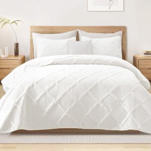 Queen Size White Quilt Set with Pillow Shams