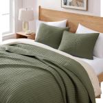 WRENSONGE Olive Green Queen Quilt Set with Shams