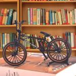 Ailejia Mini Metal Finger Bike Extreme Sports BMX Finger Bicycle Toys Game Set for Kids and Adults, Metal Bike Model Collections Decoration (BMX Black)