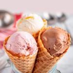 Old-Fashioned Electric Ice Cream Maker - 4 Quart