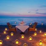 VISOFO Floating Lights Solar Powered Globes for Pool, Pond, Patio & Hot Tub – Outdoor Lanterns Look Like Candles or Torches, Fun Decorations & Cool Gifts for Adults, Pool Toys & Must-Have Decor