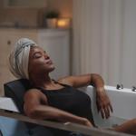 Empava 67" x 30" Whirlpool Bathtub with Light,750W Acrylic Jetted Tub,Hydro massage with Chromatherapy,11 Jets,3-Side Apron,67 Gallons,ETL Certified