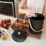 Smell-Proof Kitchen Compost Bin - Easy to Clean