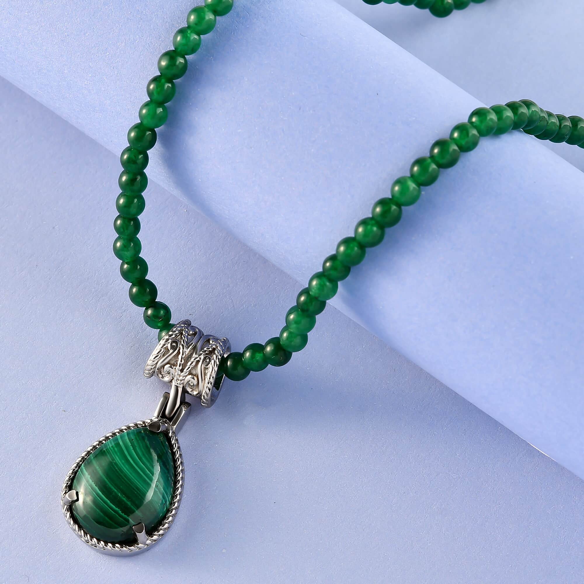 Green Quartzite Malachite Pendant Choker Necklace