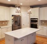 Kira Home Eleanor 3-Light Brass Chandelier