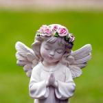 Solar Angel Garden Statue for Outdoor Decor