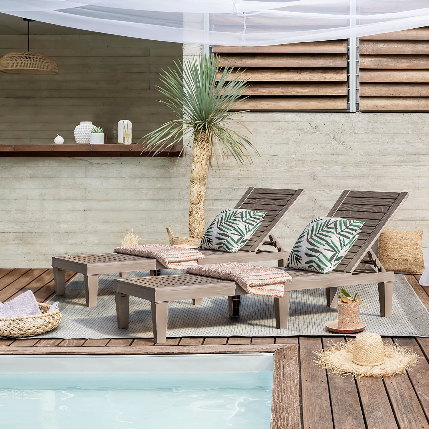 Set of 2 Outdoor Adjustable Chaise Loungers