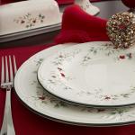 Winterberry Holiday 16-Piece Dinnerware Set for 4