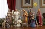 11-Piece Nativity Scene with Gold Details