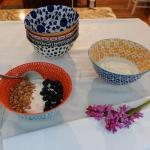 Set of 6 Multicolored Chelsea Porcelain Bowls